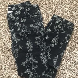 🌿Old Navy Pixie Pants